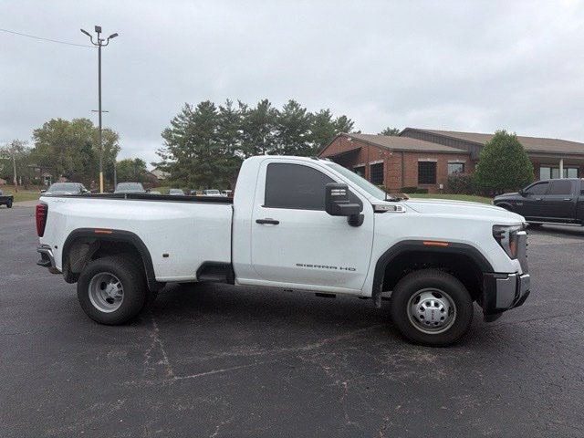 Used 2024 GMC Sierra 3500 Pro w/ 1SA Pro Safety Plus Package AWD/4WD image 2
