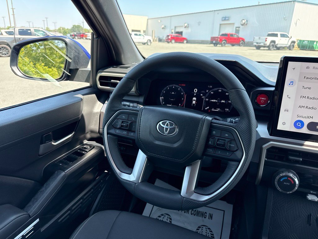 Used 2025 Toyota Tacoma TRD Off-Road AWD/4WD image 14
