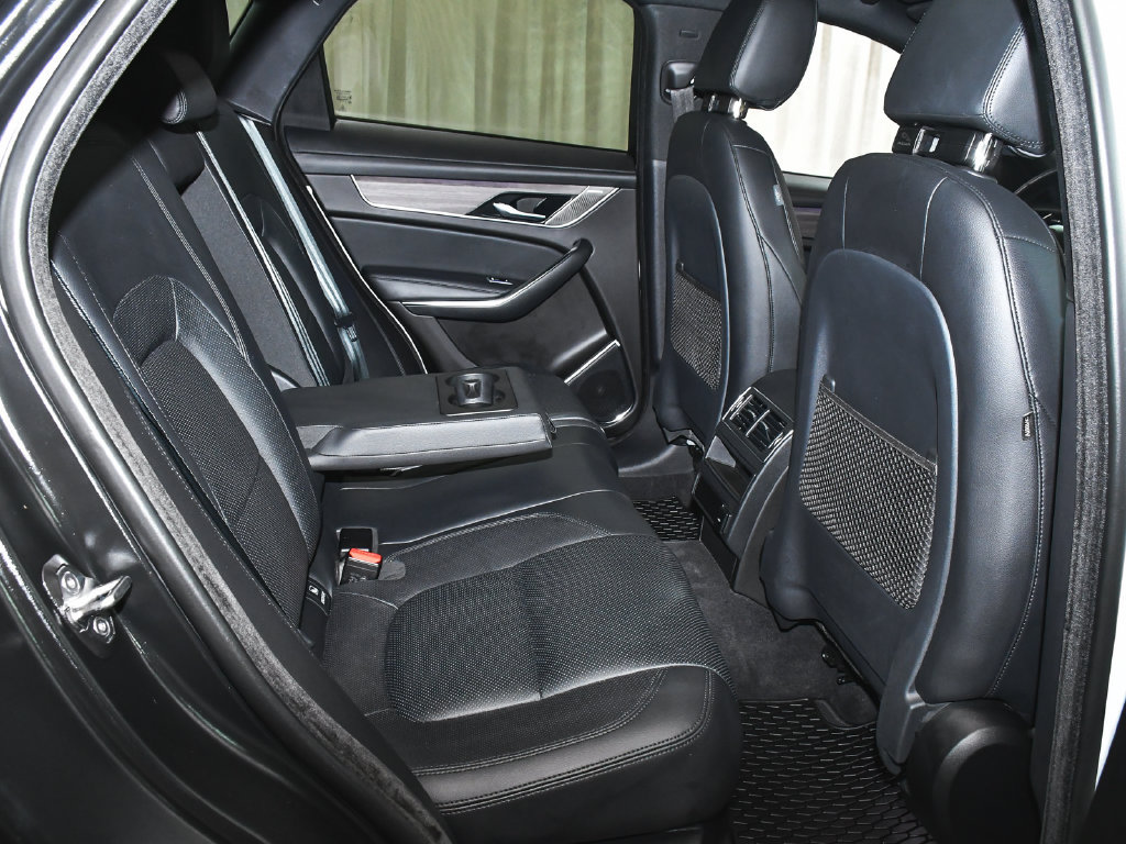 Used 2023 Jaguar F-PACE S AWD/4WD image 57