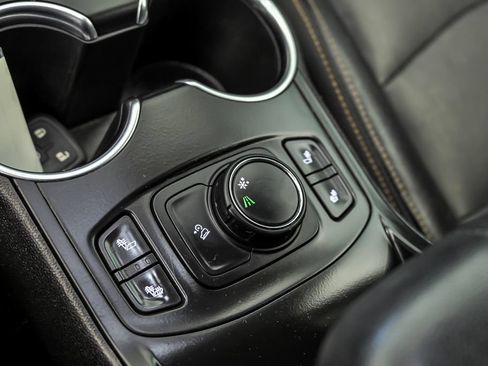 Used 2018 GMC Terrain SLT FWD image 24