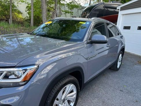 Used 2021 Volkswagen Atlas Cross Sport SEL AWD/4WD image 2