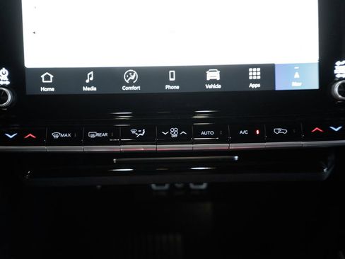 New 2026 Jeep Grand Wagoneer 4WD image 25