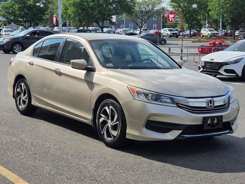Used 2017 Honda Accord LX image 3