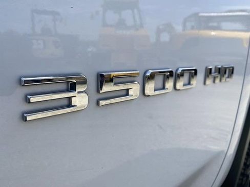 Used 2024 Chevrolet Silverado 3500 LT w/ Convenience Package image 46