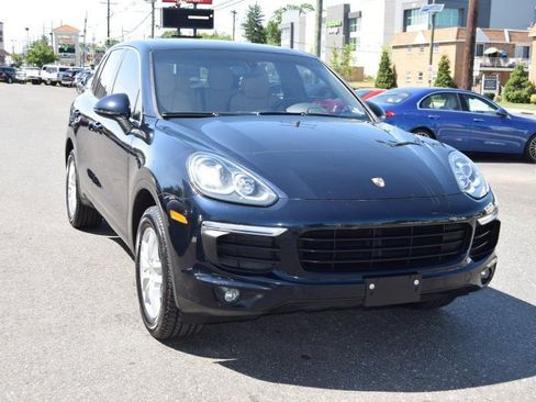 Used 2016 Porsche Cayenne AWD/4WD image 7