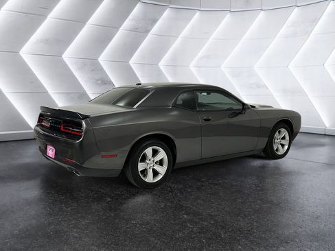 Used 2023 Dodge Challenger SXT image 4