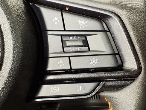 Used 2024 Subaru Crosstrek 2.5i Limited w/ Crosstrek Mirror Package AWD/4WD image 17