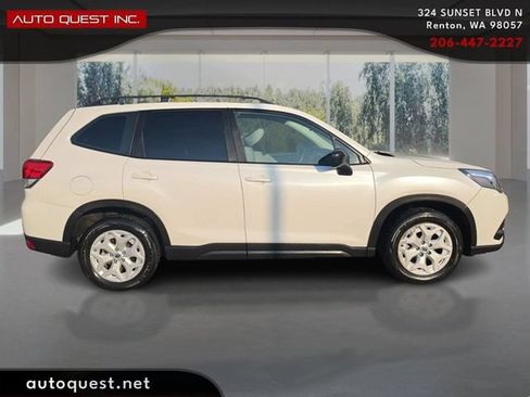 Used 2022 Subaru Forester AWD/4WD image 4