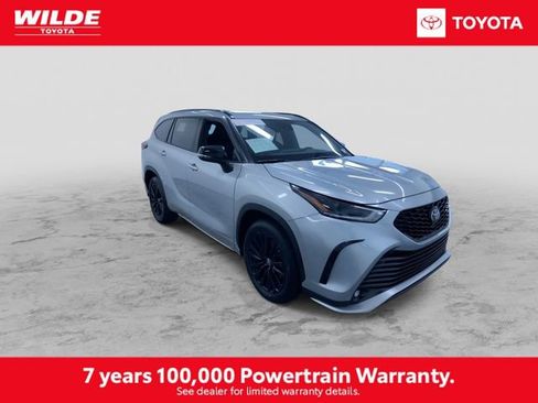 Certified 2025 Toyota Highlander XSE AWD/4WD image 3