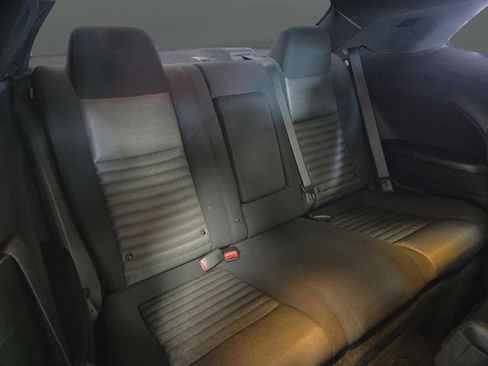 Used 2012 Dodge Challenger R/T image 30