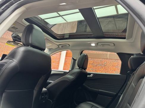 Used 2022 Ford Escape SEL w/ Technology Package image 24