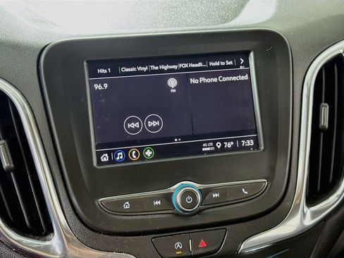 Used 2022 Chevrolet Equinox LT w/ Driver Convenience Package AWD/4WD image 17