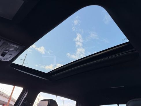 Used 2020 Toyota Tacoma TRD Sport image 9