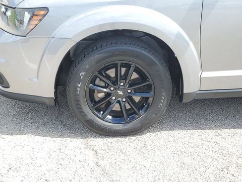 Used 2019 Dodge Journey SE FWD image 8
