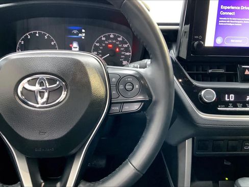 Used 2024 Toyota Corolla Cross LE w/ Moonroof Package FWD image 25