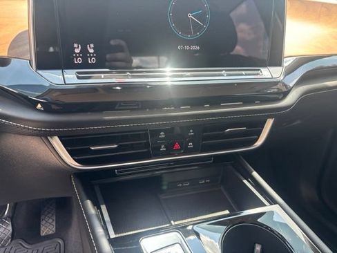 Used 2024 Volkswagen Atlas SE FWD image 25