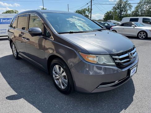 Used 2016 Honda Odyssey SE image 4