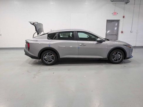 Certified 2025 Kia K4 LXS image 8