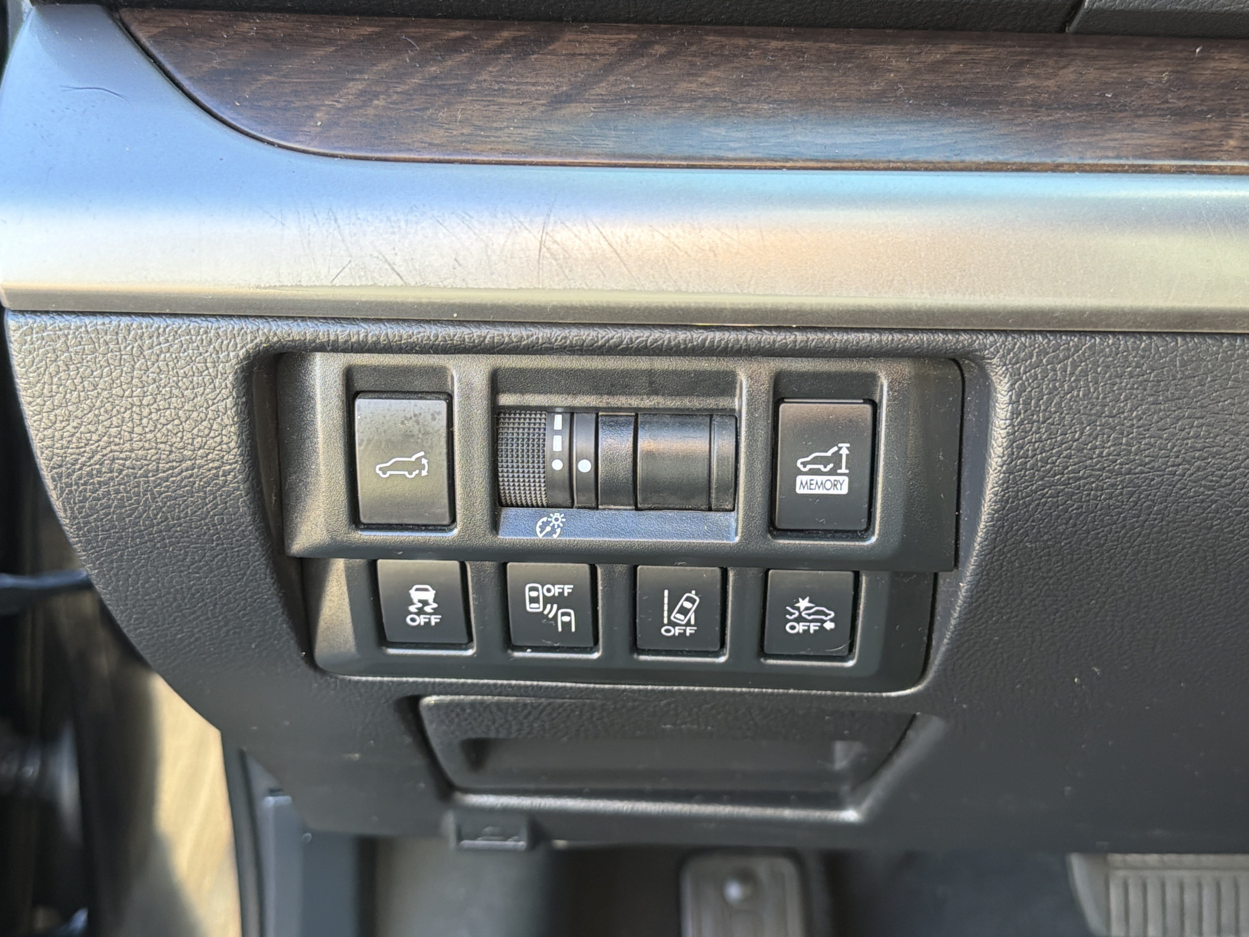 Used 2018 Subaru Outback 2.5i Limited AWD/4WD image 12