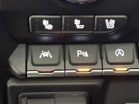 Used 2022 Chevrolet Silverado 1500 LTZ w/ LTZ Premium Package image 41