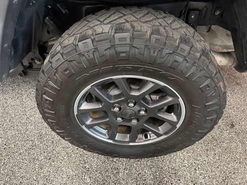 Used 2020 Jeep Gladiator Overland w/ Safety Group image 14