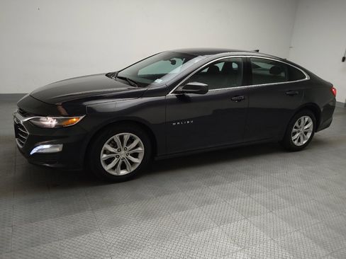 Used 2023 Chevrolet Malibu LT FWD image 2