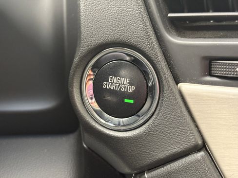 Used 2017 GMC Yukon Denali w/ Open Road Package image 31