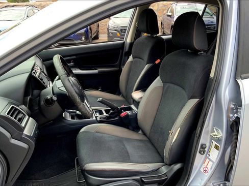 Used 2017 Subaru Crosstrek 2.0i Premium image 6