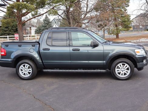 Used 2010 Ford Explorer Sport Trac XLT image 3