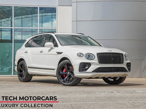 Used 2023 Bentley Bentayga image 1