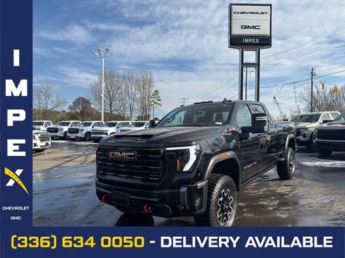 Used 2024 GMC Sierra 2500 AT4X image 1