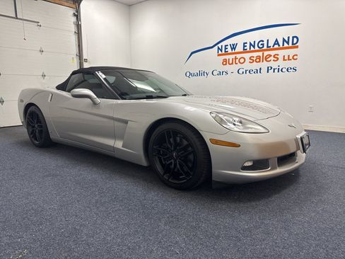 Used 2007 Chevrolet Corvette Convertible w/ Preferred Equipment Group RWD image 5