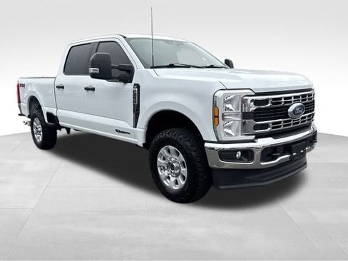 Used 2024 Ford F250 XLT w/ FX4 Off-Road Package image 7