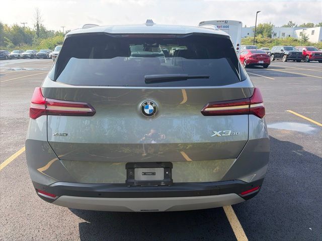 Used 2025 BMW X3 xDrive30i w/ Premium Package AWD/4WD image 5