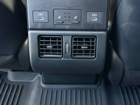 Used 2023 Toyota bZ4X FWD image 14