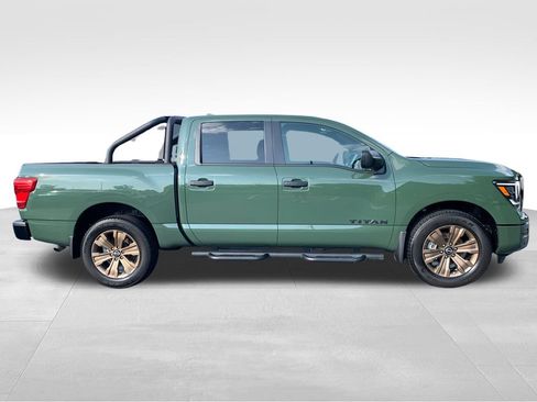 Used 2024 Nissan Titan SV w/ SV Bronze Edition Package AWD/4WD image 7