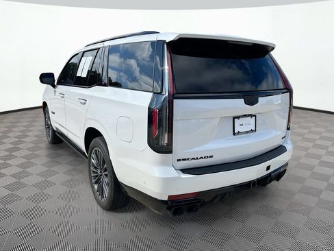 Used 2024 Cadillac Escalade V AWD/4WD image 8