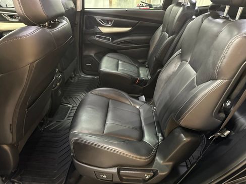 Used 2020 Subaru Ascent Limited AWD/4WD image 11