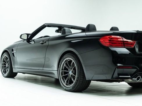 Used 2015 BMW M4 Convertible image 19