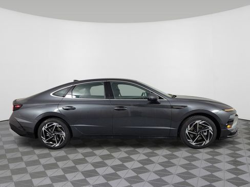 New 2026 Hyundai Sonata SEL FWD image 2
