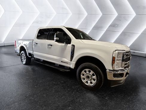 Used 2024 Ford F250 XLT image 1