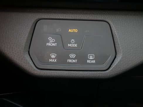 Certified 2023 Volkswagen ID.4 Pro S image 25