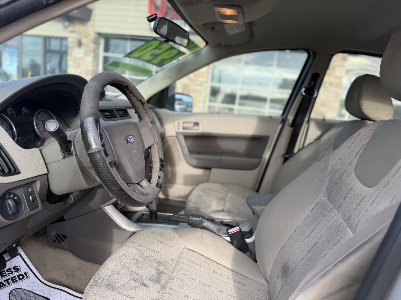Used 2009 Ford Focus SE FWD image 10