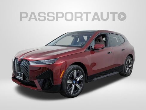 Certified 2025 BMW iX xDrive50 AWD/4WD image 1