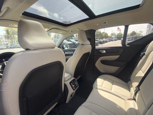 Certified 2023 Volvo XC40 B4 Plus w/ Protection Package Premier FWD image 26