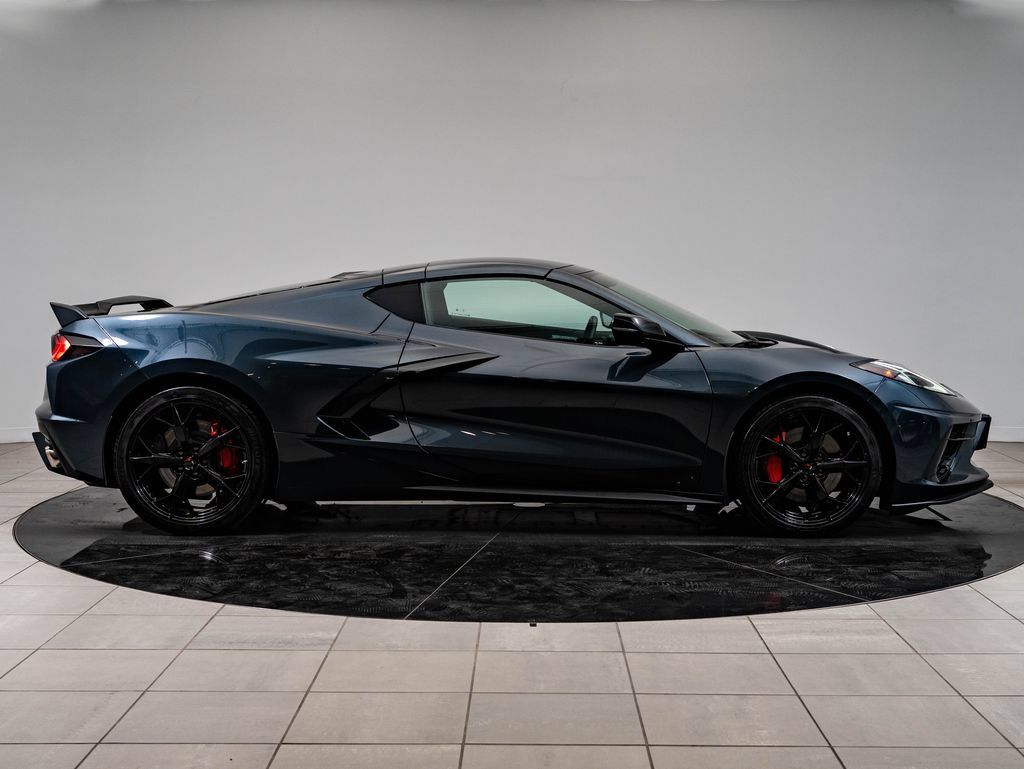 Used 2020 Chevrolet Corvette Stingray Premium Cpe w/ 3LT Preferred Equipment Group RWD image 11