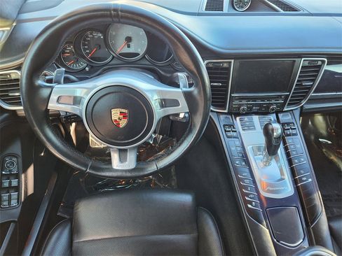 Used 2014 Porsche Panamera GTS w/ Premium Package Plus image 2