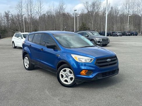 Used 2017 Ford Escape S image 2
