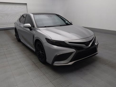 Used 2021 Toyota Camry XSE FWD image 13