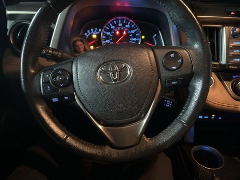 Used 2014 Toyota RAV4 Limited image 15